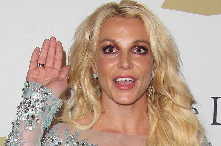  Nunca deja de sorprender: Britney Spears, de 41 años, mostró su cuerpo con un diminuto vestido de sirena.