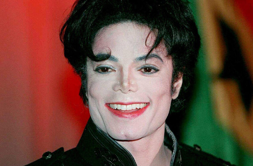  La reencarnación de Michael. El hijo menor, de 21 años, de Jackson sorprende por su parecido con su padre.