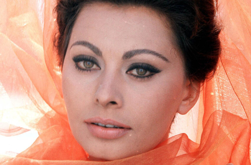  “Los años han hecho su trabajo”: Sophia Loren ya no se parece a su antiguo yo e incluso camina mal.