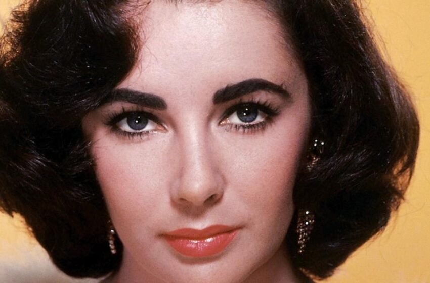  Elizabeth Taylor fue “responsable de criar” a 10 nietos, y uno de ellos tiene sus “famosos ojos violetas”.