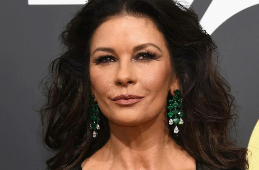  La hija de Catherine Zeta-Jones está creciendo rápidamente y se parece mucho a su famosa madre.