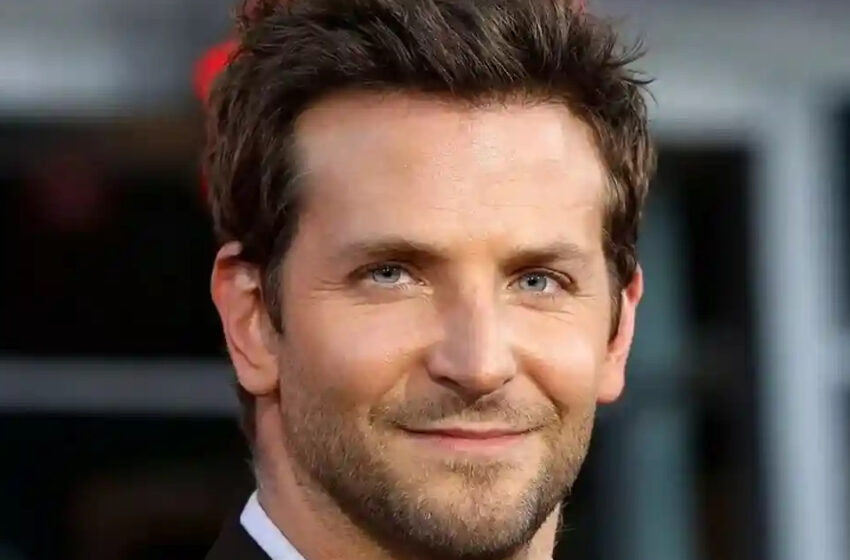  Bradley Cooper lleva a su madre octogenaria, Gloria, como acompañante en la alfombra roja, y los fanáticos se deshacen de elogios sobre su altura.