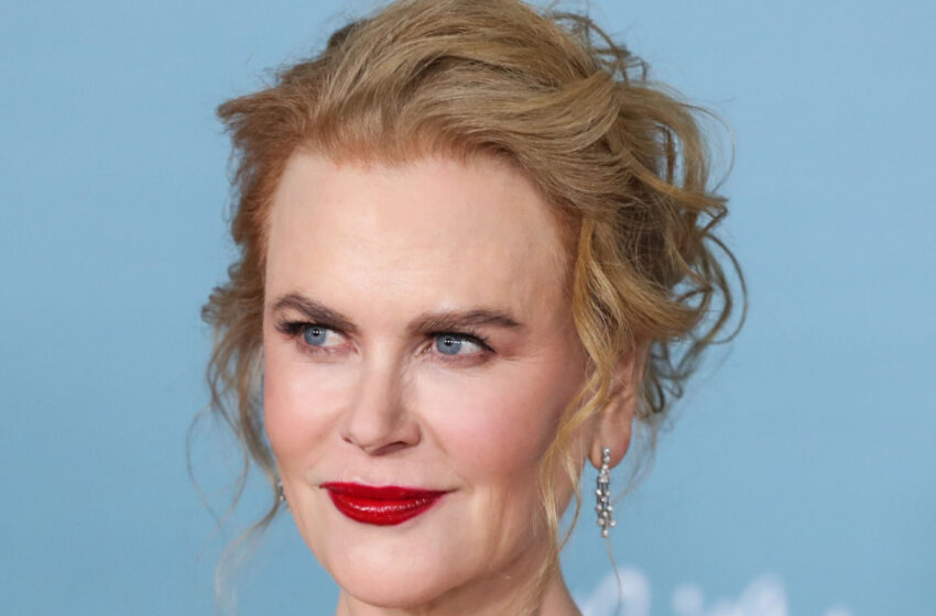  Más 15 años. La actriz de 56 años, Nicole Kidman, decidió no ocultar sus canas y aquí está el resultado