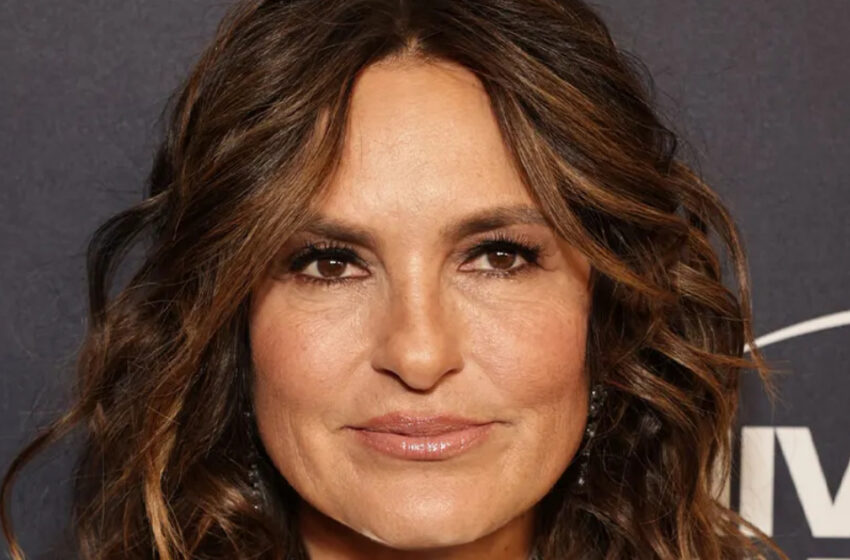  Dentro de la casa de $8.7 millones de Mariska Hargitay en Nueva York, donde vive con su esposo e hijos: ‘Es un caos feliz’