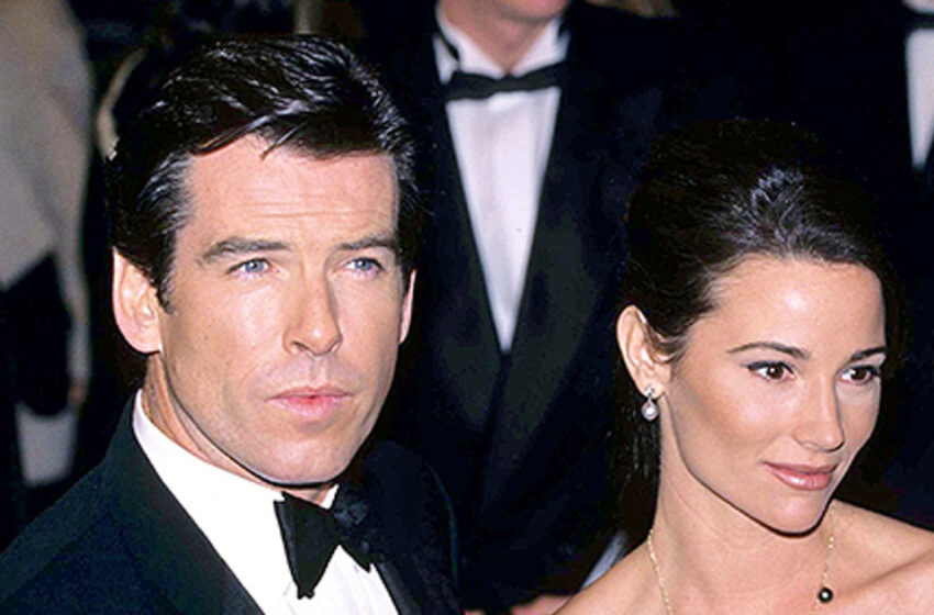  Pierce Brosnan está “siempre feliz y bendecido” celebrando el cumpleaños de su esposa: “No parece tener 60 en absoluto”, reaccionan los fanáticos