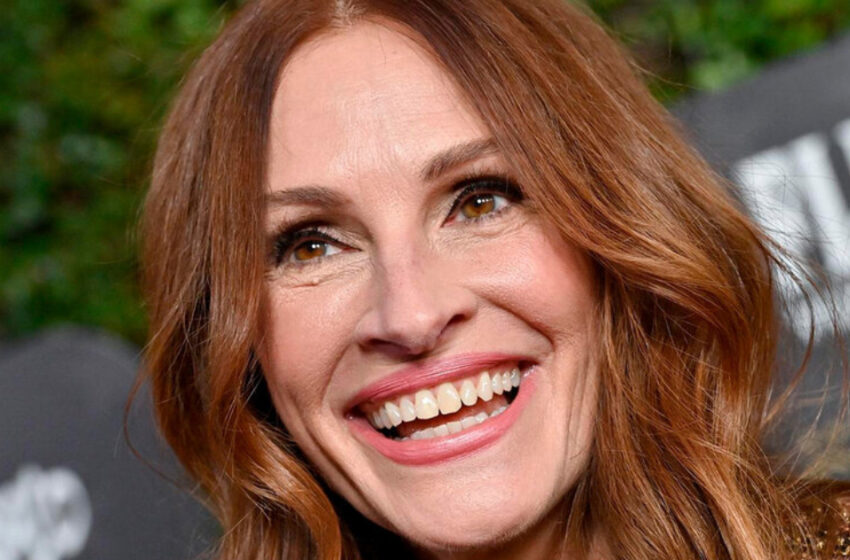  “Seguir siendo Mujer Bonita”: Los Fans Reaccionaron Fuertemente a Julia Roberts en un Traje de Baño Rosa después de Convertirse en Madre de 3