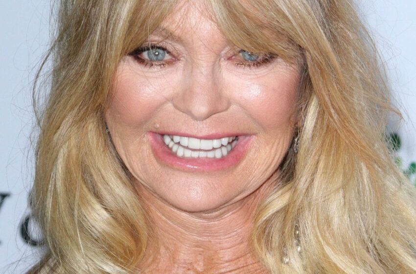  “¿Corresponden las fotos de Instagram a la realidad?”: ¡Las recientes fotos de los paparazzi de Goldie Hawn, de 77 años, dejaron a los fans en shock!