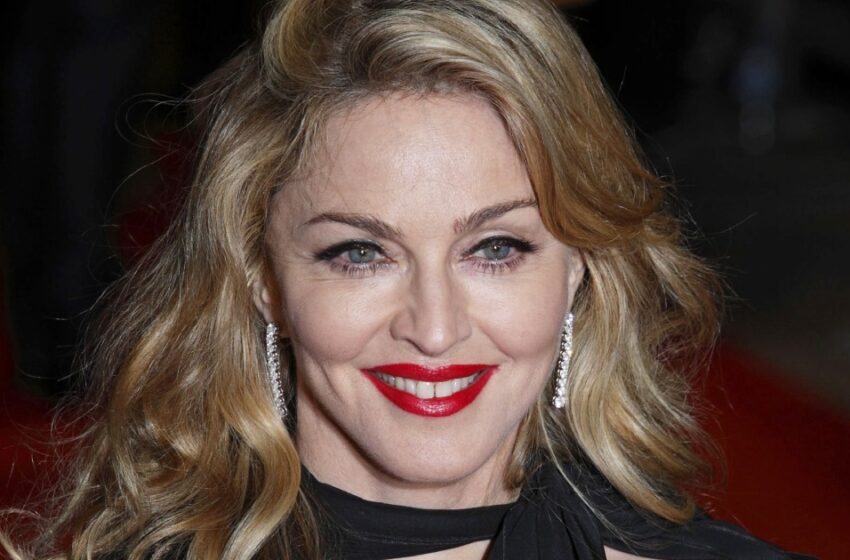  La belleza vulgar sigue sorprendiendo a sus fans: ¡Madonna apareció con el atuendo más “raro” que jamás hayan visto!