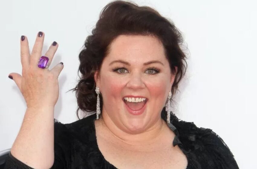  “Lució su impresionante figura en un mono ajustado”: Melissa McCarthy, de 53 años, compartió nuevas fotos después de perder peso