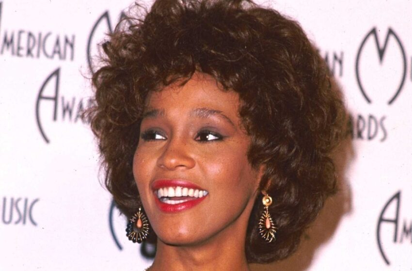  “Perdieron Todo y Fallecieron a los 48 Años”: El Triste Destino de Whitney Houston y su Hija