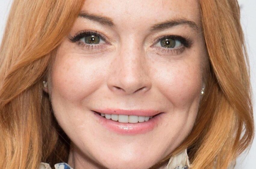  “Aparición pública familiar” – Lindsay Lohan fue acompañada por sus hermanos en el evento: ¡Las fotos causaron sensación en línea!