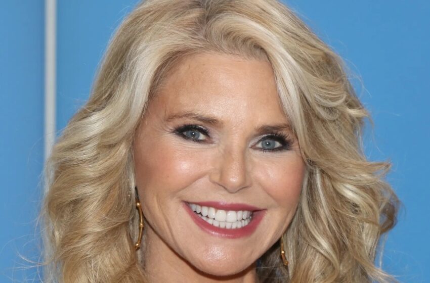  “Los fanáticos le envían oraciones y palabras de apoyo”: ¡Christie Brinkley reveló su terrible diagnóstico!