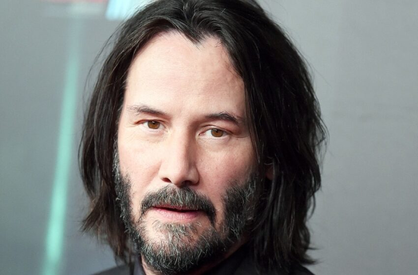  “Finalmente se cortó el cabello largo”: Keanu Reeves, de 59 años, sorprendió a todos con su nuevo look en la fiesta de los Oscar