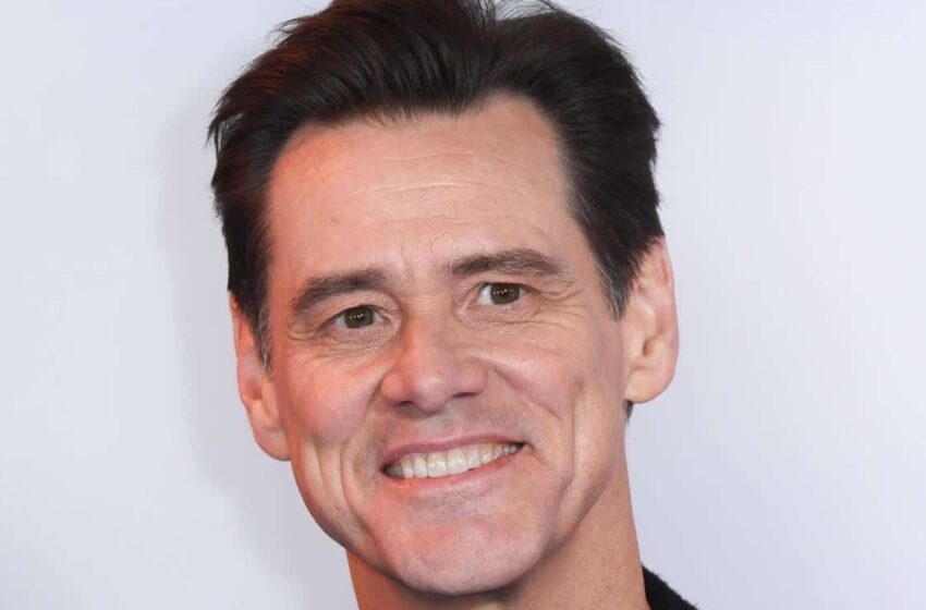  Jim Carrey alguna vez estuvo sin hogar e incluso trabajó como conserje. Ahora disfruta de su tiempo con su nieto en una casa súper chic