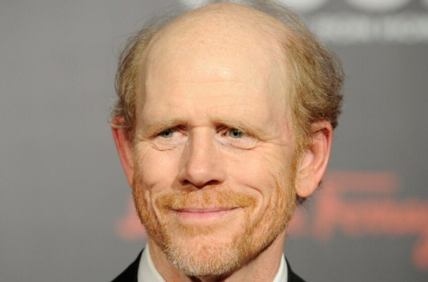  “Una belleza rubia en una familia de pelirrojos”: Ron Howard presentó a la hija rubia de su único hijo