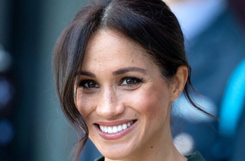 “La pareja real en una salida pública”: ¡Megan Markle, de 42 años, fue capturada luciendo un conjunto de mezclilla por valor de $98!