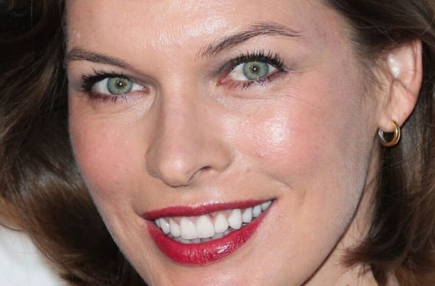  “Una Joven Copia de su Mamá”: ¡La Hija de Mila Jovovich Eclipsó a Todas las Estrellas en la Alfombra Roja!