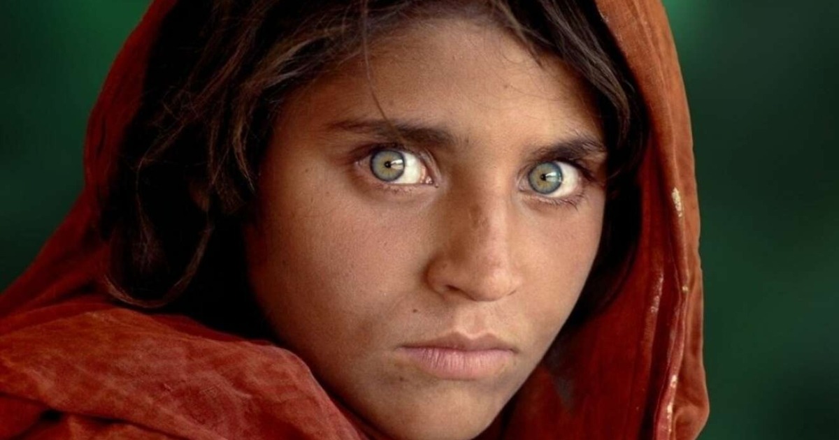 La chica afgana en la foto ya tiene 50 años: ¿Cuál fue su destino más tarde?