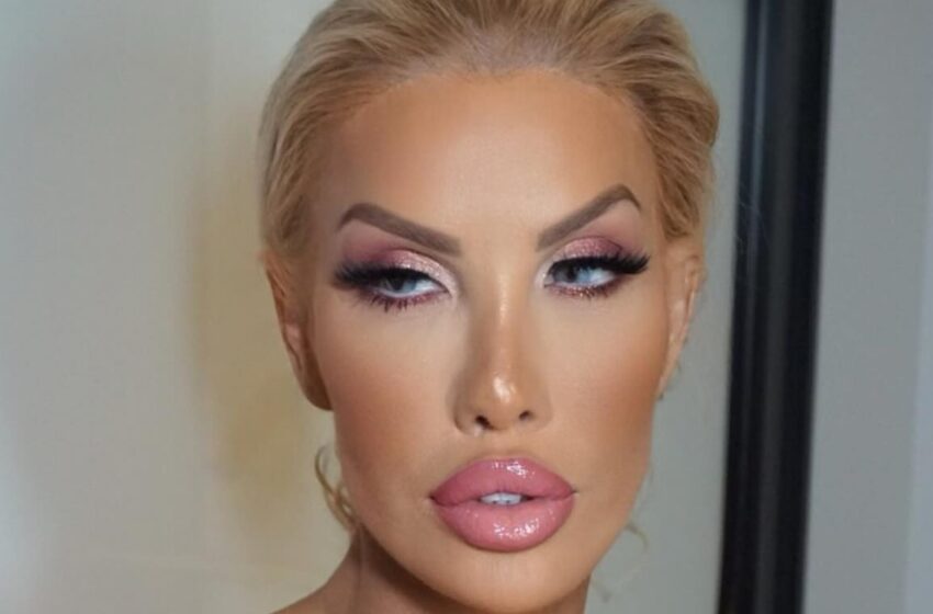  Una mujer transgénero gastó millones para lograr su apariencia tipo Barbie: ¿cómo es su novio “el Ken humano”?