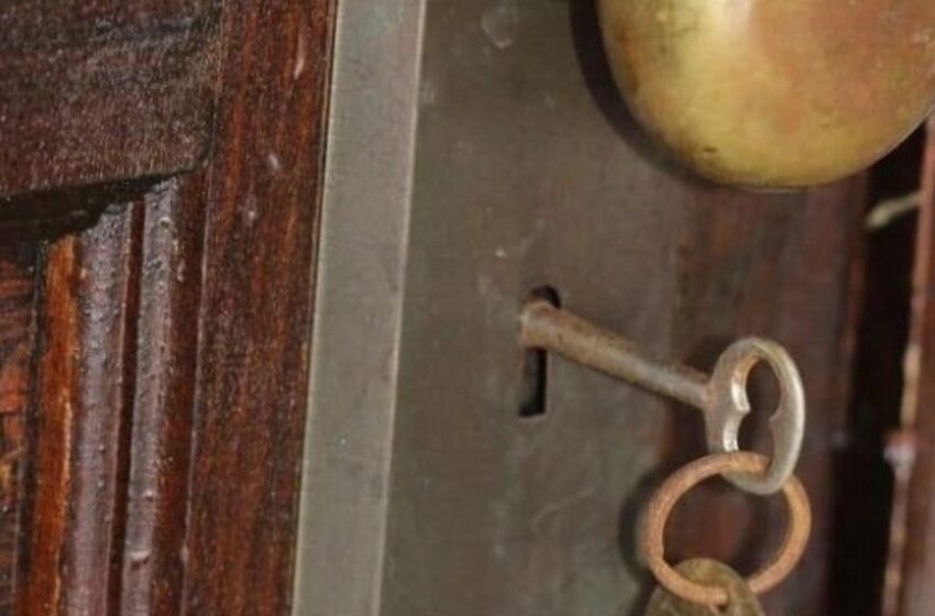 La mujer cerró la puerta y huyó de París en 1939: ¡sus familiares pudieron entrar a su casa solo 70 años después!