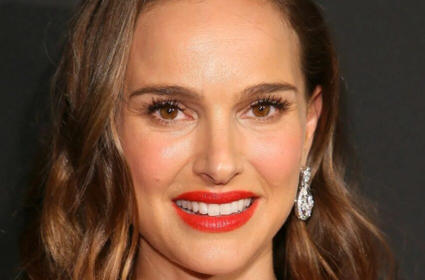  “Por despecho hacia su ex”: ¡Natalie Portman posó con un vestido “desnudo” un mes después del divorcio!