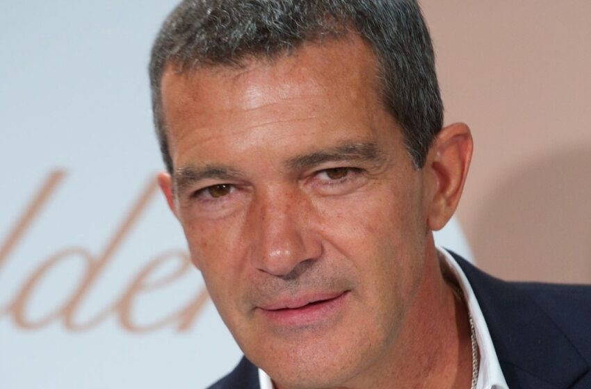  Una rubia impresionante con una figura impecable: Antonio Banderas, de 63 años, compartió una rara foto con su joven amante