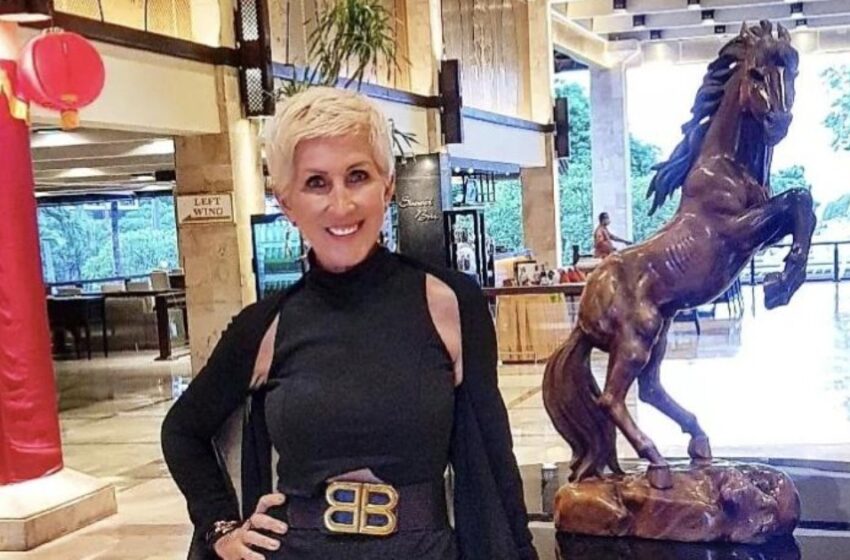 “Se ve como una joven”: Una mujer de 63 años sorprende a todos con su apariencia juvenil