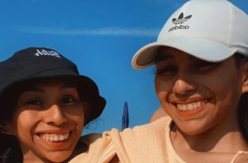 Gemelas Siamesas con Diferentes Orientaciones: ¡Una Encontró el Amor con un Novio, la Otra Está “Soltera”!