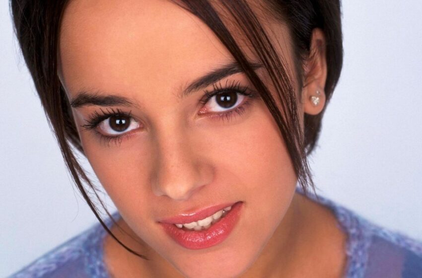 “Se le llamaba el estándar de belleza a principios de los 2000”: ¿Cómo luce hoy la famosa cantante Alizée?