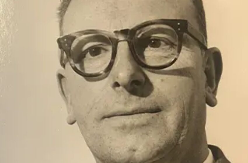 “Se Ha Encontrado Con la Reina Dos Veces, Le Encantan los Peces y Es Fanático del Liverpool”: ¿Cómo se Ve el Hombre Más Viejo del Mundo – John Tinniswood, de 111 Años?