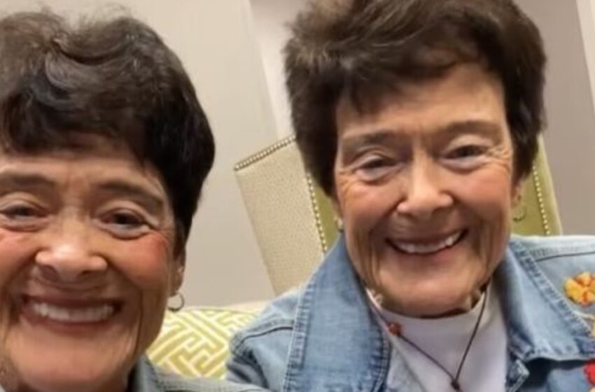 “Se vistieron con la misma ropa todos los días durante toda su vida”: ¿Cómo lucen las hermanas gemelas de 84 años?