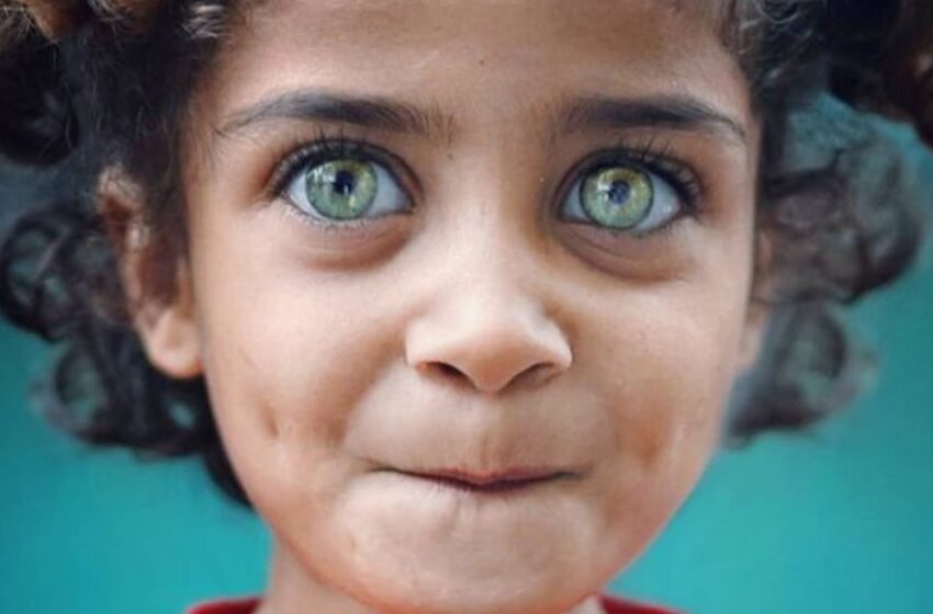 “Ojos que brillan más que todos los diamantes del mundo”: 17 fotos de niños con ojos magníficamente hermosos.