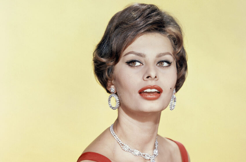 “La Estrella Cojea y Usa un Bastón Para Caminar: ¿Cómo Luce Sophia Loren, de 89 Años, Sin Maquillaje y Filtros?”