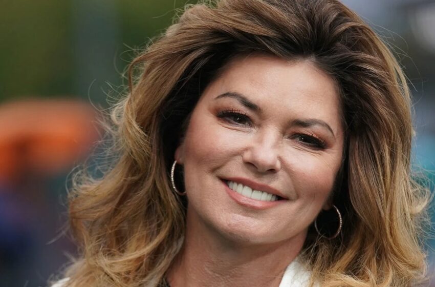  “¡Se ve más fresca y joven! ¿Quizás nueva cirugía plástica?”: ¡Las fotos recientes de Shania Twain, de 58 años, sorprendieron a los fans!