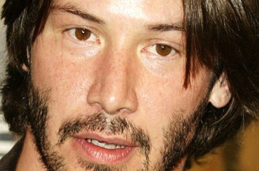 “No la Amo Por Su Apariencia, Sino Por Su Alma”: ¡Reeves Apareció En Público Con Su Prometida Canosa Por Primera Vez En Mucho Tiempo!
