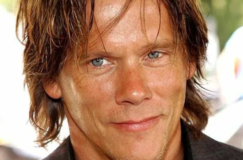 “Adoptó una Pose Segura y Mostró Su Físico en Forma”: ¡Kevin Bacon Publicó una Foto Sin Camisa con una Leyenda “Interesante” Para Celebrar Su 66º Cumpleaños!