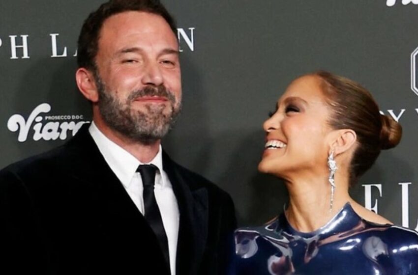 “Barriga y Pechos al Descubierto”: ¡El Atuendo de Pechera de Jennifer Lopez Fue Considerado el Más “Atrevido” del Evento!