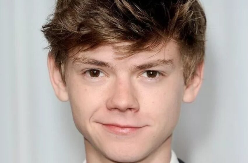  La estrella de “Love Actually”, Thomas Brodie-Sangster, se ha casado: ¿Quién es la prometida del actor?