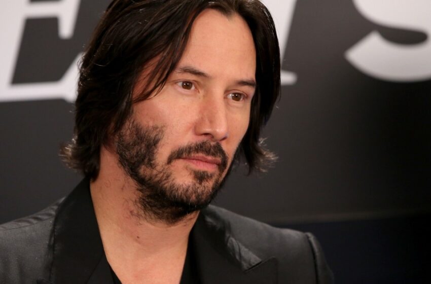 “Algunos lo Llaman Inquebrantable”: ¿Por Qué Keanu Reeves Vive Como una Persona Ordinaria Teniendo una Fortuna de $400 Millones?