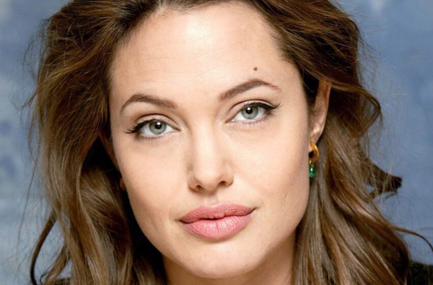 Los labios habían desaparecido en algún lugar: los fans no reconocieron a Angelina Jolie en las nuevas fotos