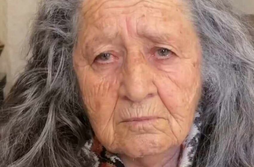 “¡Menos 20 Años!”: Abuela de 80 Años Lloró de Felicidad Tras Transformación