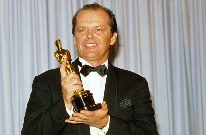 “¡La enfermedad ya está haciendo sentir sus efectos!”: Aparece en la red una foto de Jack Nicholson sufriendo de demencia