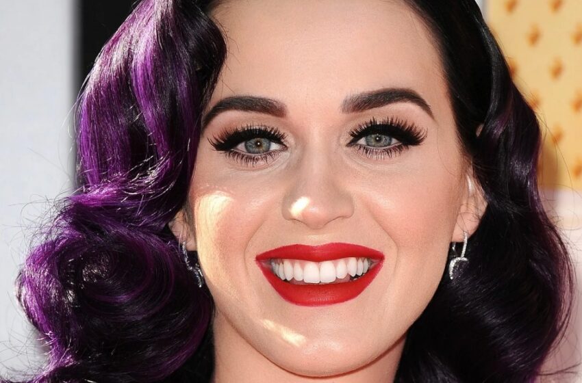 “Hizo que todos miraran dos veces”: ¡El atrevido vestido de Katy Perry dejó a todos boquiabiertos!