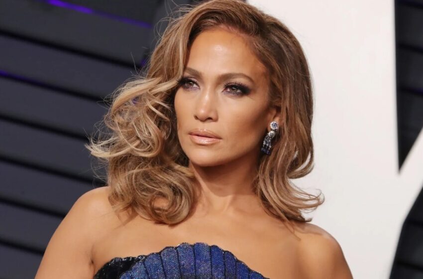  “¡Es Preciosa!”: ¡El 55º Cumpleaños de Lopez se Celebró Con Encaje y un Vestido Esponjoso, Pero Sin Affleck!