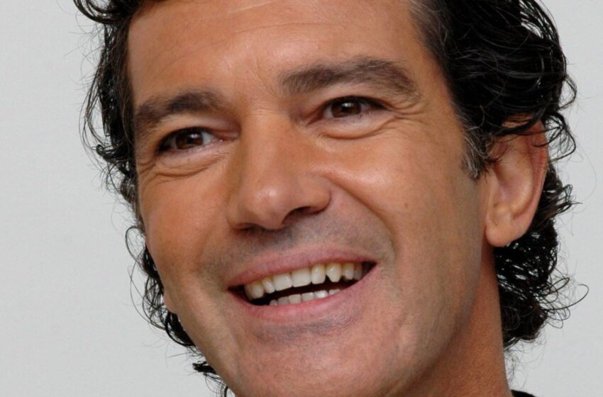 “Él reemplazó a su padre, por eso su vínculo es tan importante para ambos”: Las recientes fotos conmovedoras de Antonio Banderas con su hijastra, Dakota Johnson.