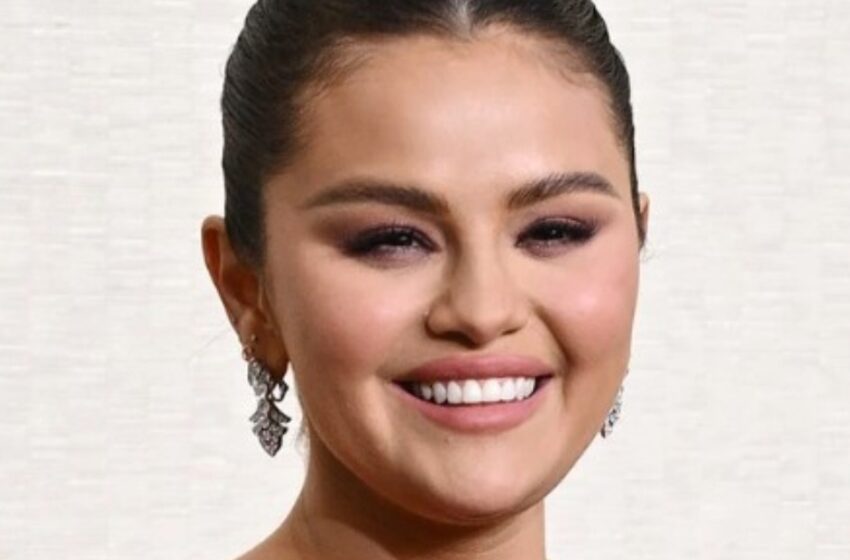 Selena Gomez sufre un malfuncionamiento en los Globos de Oro 2024: etiquetada como “la peor vestida”.