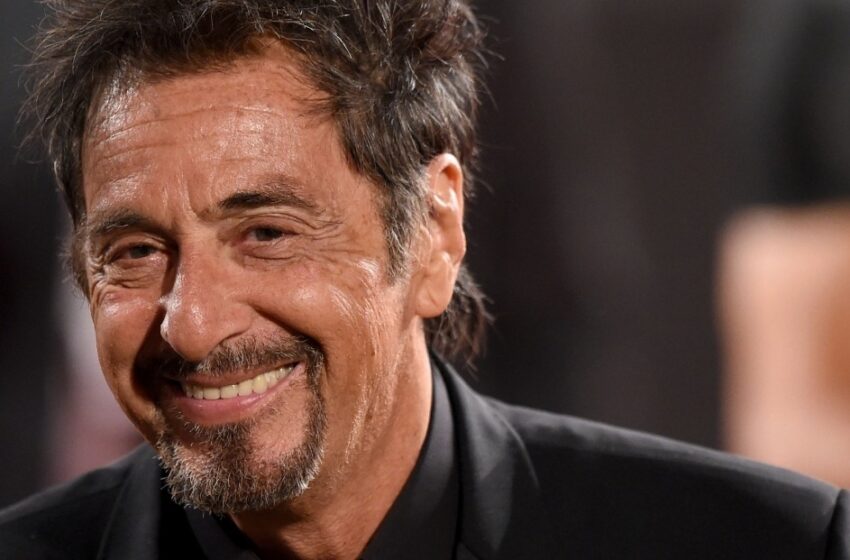 La joven pareja de Al Pacino apareció en público por primera vez con su hijo de un año: “El niño se parece mucho al actor”.