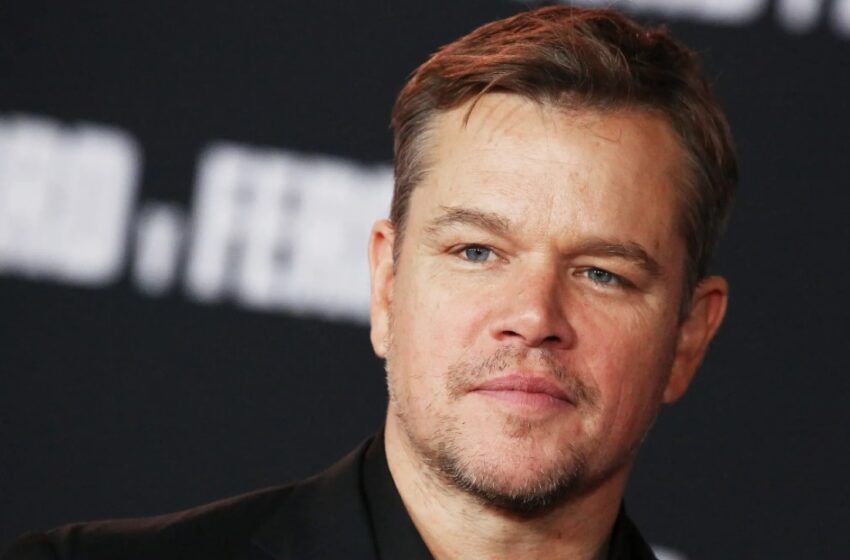  Las Herederas de Matt Damon Aparecen en la Alfombra Roja con Sus Padres Estrellas: ¡Los Fans Quedan Asombrados por un Detalle en Particular!