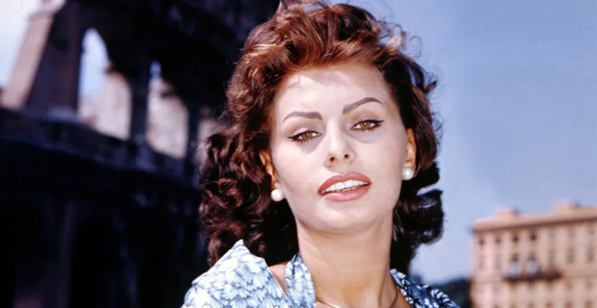 “Similitud Increíble”: ¡La Nieta de Sophia Loren Heredó el Carisma y la Belleza de Su Abuela!