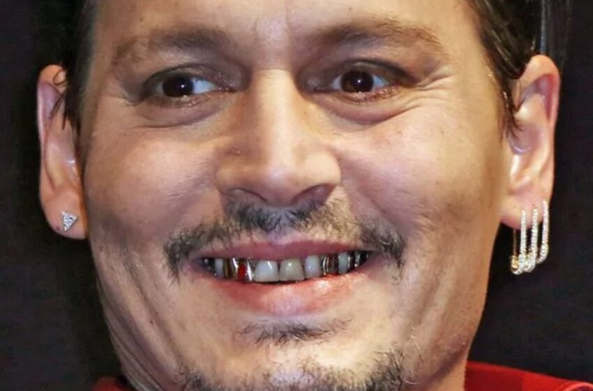  “Asombra a sus fans con sus nuevos dientes”: Johnny Depp, influenciado por su joven pareja, visita al dentista por primera vez en 30 años.